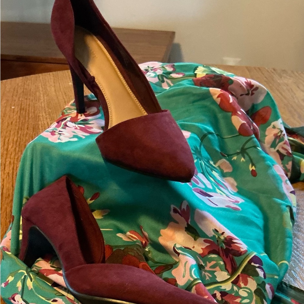Old Navy Burgundy Pointed Toe Slip-On Flats